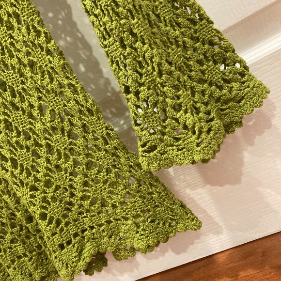 Hand Made Crochet tunic. Size 8 in avocado green color. - Picture 11 of 11